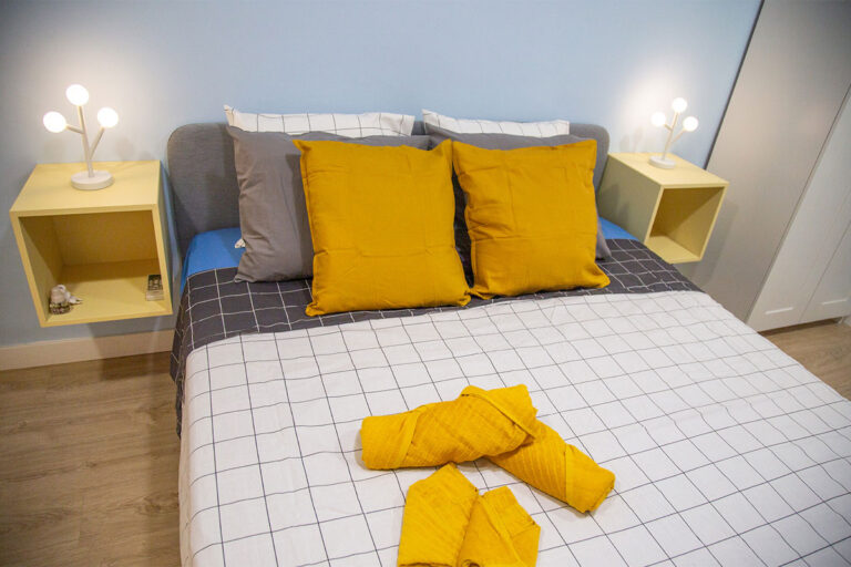 apartamento-en-tarragona-centrico-habitacion-azul-3