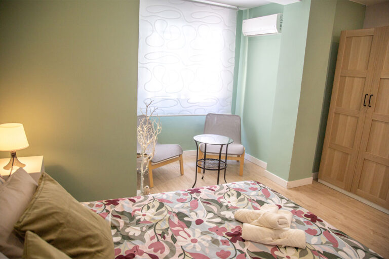 apartamento-en-tarragona-centrico-habitacion-verde-3