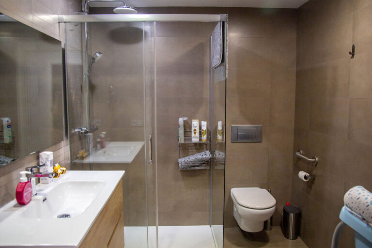 apartamento-en-tarragona-centrico-lavabo1-1