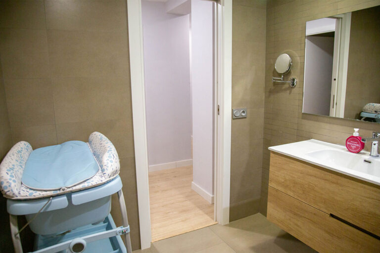apartamento-en-tarragona-centrico-lavabo1-2